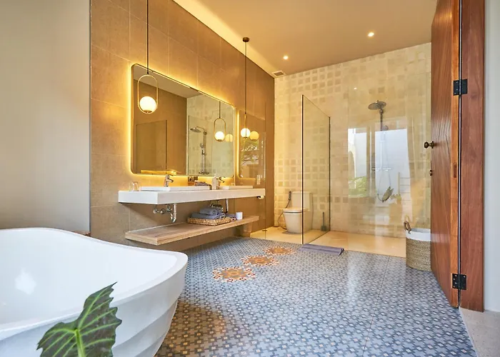 Luna Ola Berawa Otel 5*