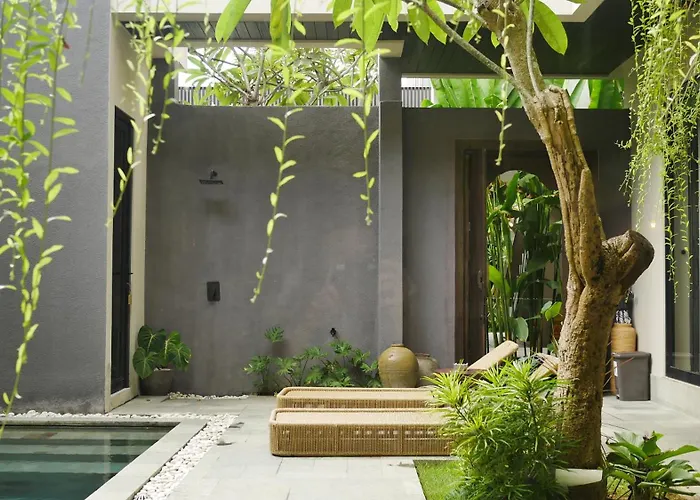 Luna Ola Berawa Canggu