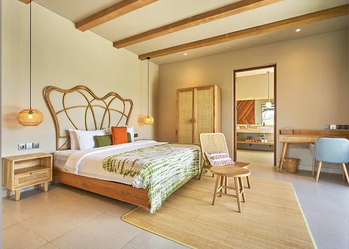 Luna Ola Berawa Otel 5*